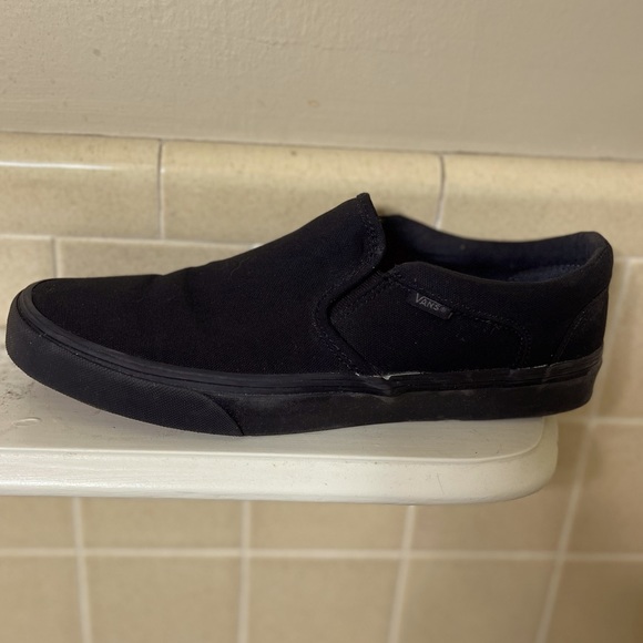 Vans - Picture 3 of 4